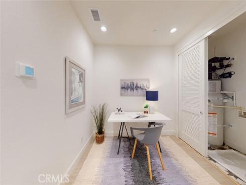17536 Cameron 105 Lane, Huntington Beach, CA