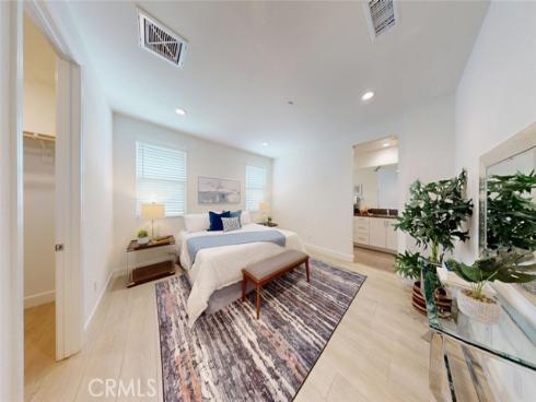 17536 Cameron 105 Lane, Huntington Beach, CA