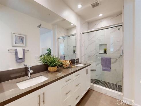 17536 Cameron 105 Lane, Huntington Beach, CA