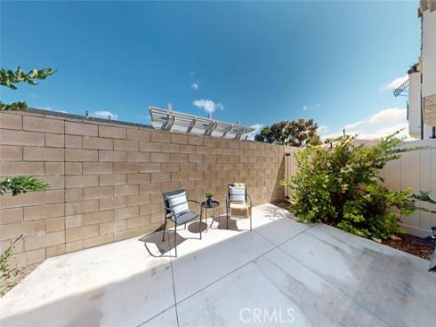 17536 Cameron 105 Lane, Huntington Beach, CA