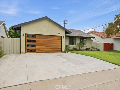 21551 Kanakoa Lane, Huntington Beach, CA