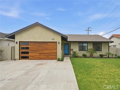 21551 Kanakoa Lane, Huntington Beach, CA