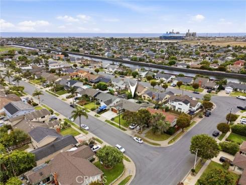 21551 Kanakoa Lane, Huntington Beach, CA