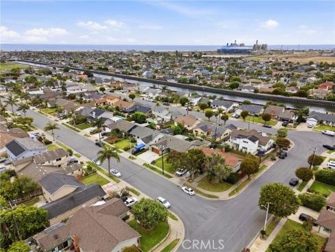 21551 Kanakoa Lane, Huntington Beach, CA