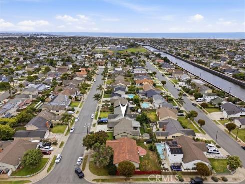 21551 Kanakoa Lane, Huntington Beach, CA
