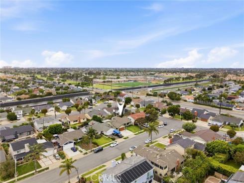 21551 Kanakoa Lane, Huntington Beach, CA