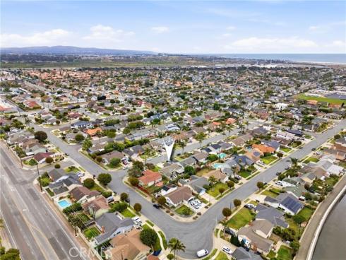 21551 Kanakoa Lane, Huntington Beach, CA
