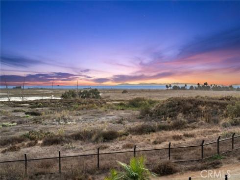4682  Oceanridge  , Huntington Beach, CA