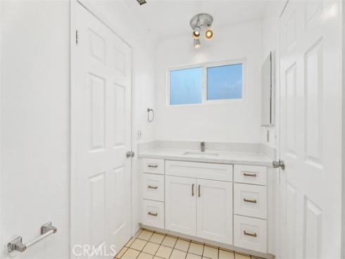 320 7th , Huntington Beach, CA