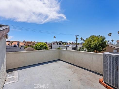 320 7th , Huntington Beach, CA