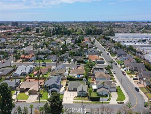 7562  Taylor   Drive, Huntington Beach, CA