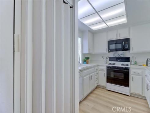 8877 Tulare 313-B , Huntington Beach, CA