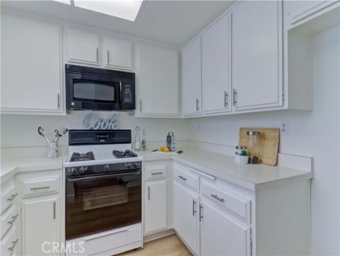 8877 Tulare 313-B , Huntington Beach, CA