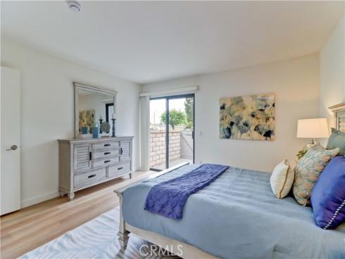 8877 Tulare 313-B , Huntington Beach, CA