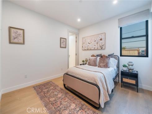 422 20th Street, Huntington Beach, CA