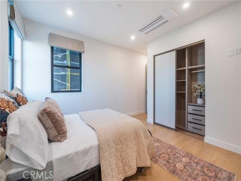 422 20th Street, Huntington Beach, CA