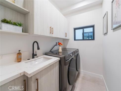 422 20th Street, Huntington Beach, CA