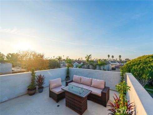 422 20th Street, Huntington Beach, CA