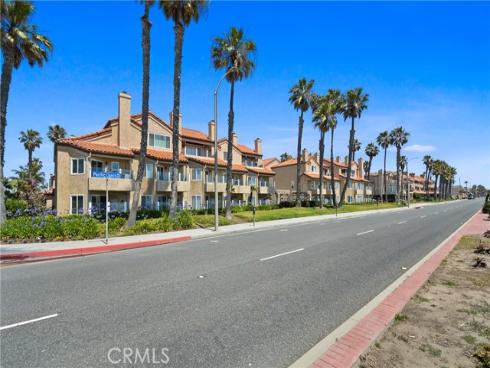 2000 Pacific Coast Hwy 308 , Huntington Beach, CA