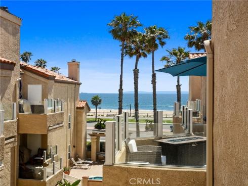 2000 Pacific Coast Hwy 308 , Huntington Beach, CA