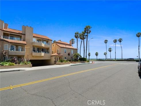 2000 Pacific Coast Hwy 308 , Huntington Beach, CA