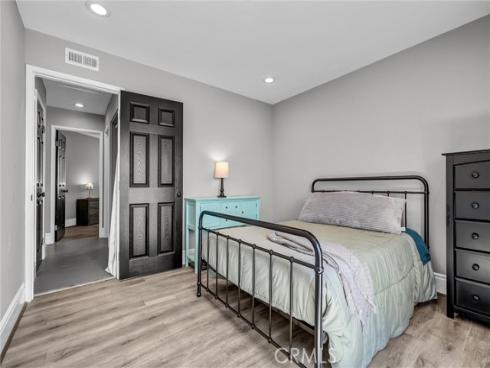 4682 Warner C304 Avenue, Huntington Beach, CA