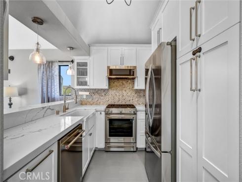 4682 Warner C304 Avenue, Huntington Beach, CA