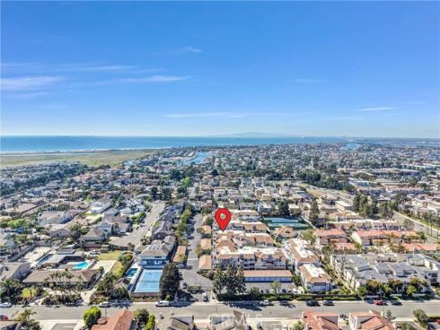 4682 Warner C304 Avenue, Huntington Beach, CA