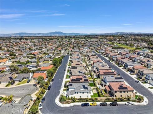 9602  Daybreak   Drive, Huntington Beach, CA