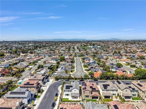 9602  Daybreak   Drive, Huntington Beach, CA