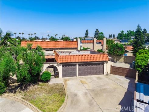 8111 Dartmoor Dr , Huntington Beach, CA