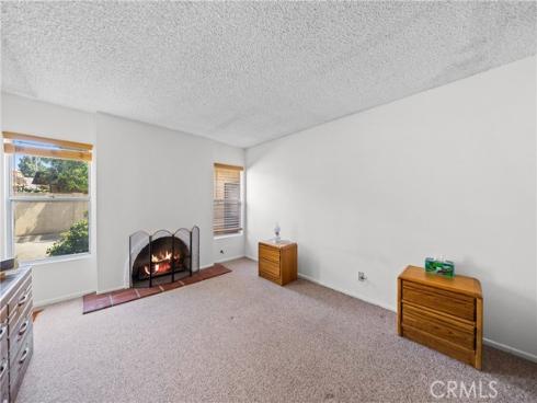 8111 Dartmoor Dr , Huntington Beach, CA