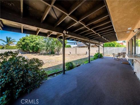 8111 Dartmoor Dr , Huntington Beach, CA