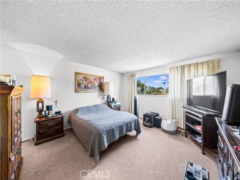 8111 Dartmoor Dr , Huntington Beach, CA