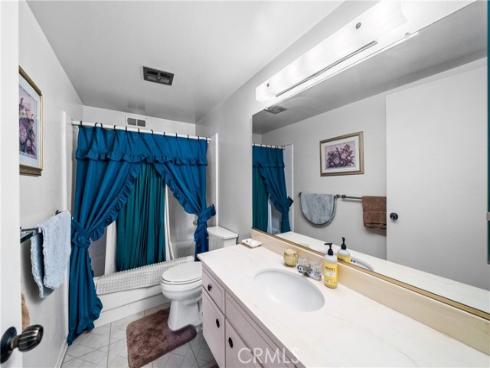 8111 Dartmoor Dr , Huntington Beach, CA