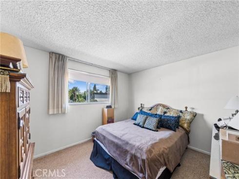 8111 Dartmoor Dr , Huntington Beach, CA