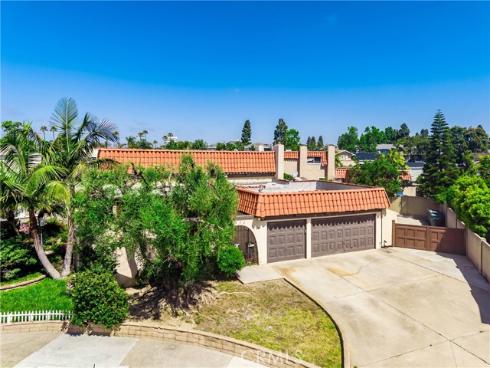 8111 Dartmoor Dr , Huntington Beach, CA