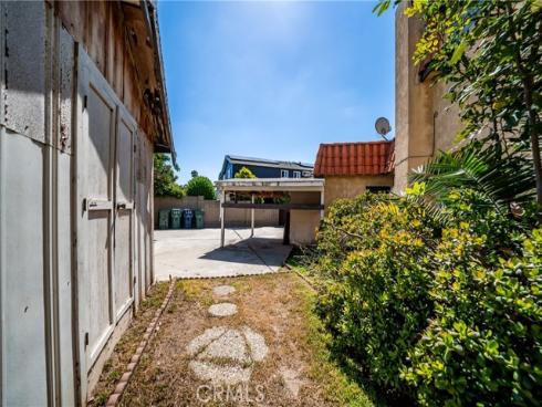 8111 Dartmoor Dr , Huntington Beach, CA