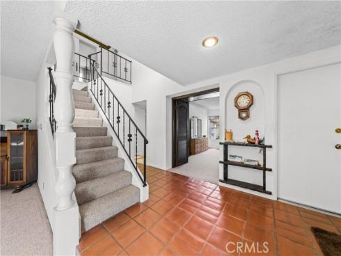 8111 Dartmoor Dr , Huntington Beach, CA