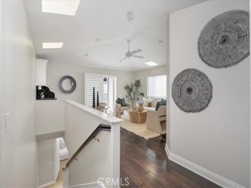 617 12th , Huntington Beach, CA