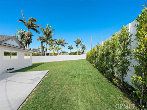 9202 Aloha Drive, Huntington Beach, CA