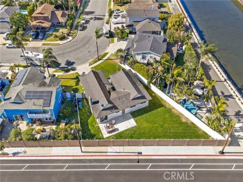 9202 Aloha Drive, Huntington Beach, CA