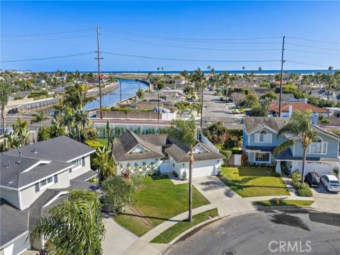 9202 Aloha Drive, Huntington Beach, CA