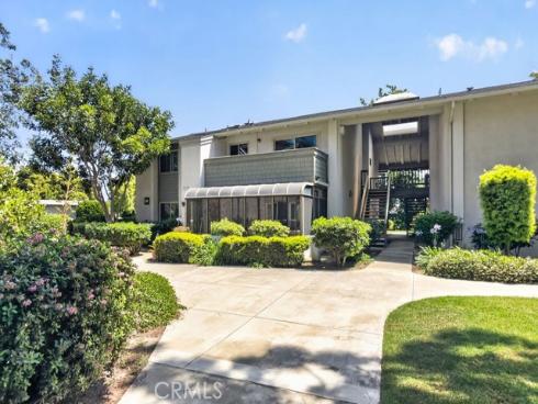 8633 Portola 18F Court, Huntington Beach, CA