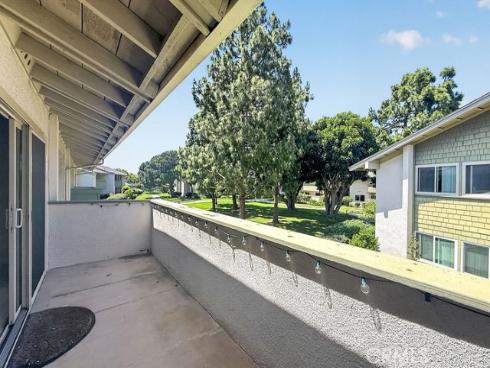 8633 Portola 18F Court, Huntington Beach, CA