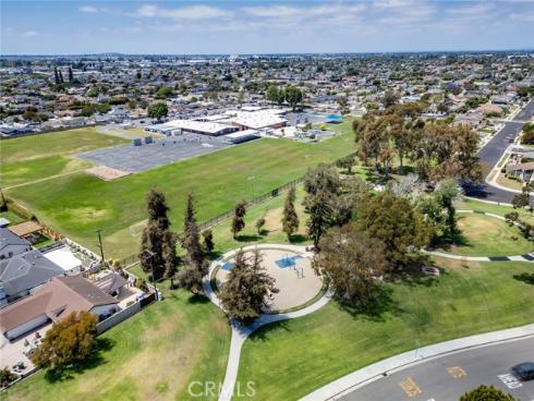 16381 Lakemont , Huntington Beach, CA