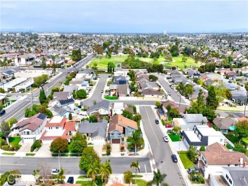 16542 Los Verdes , Huntington Beach, CA