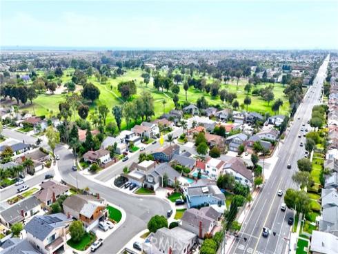 16542 Los Verdes , Huntington Beach, CA