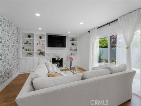 16542 Los Verdes , Huntington Beach, CA