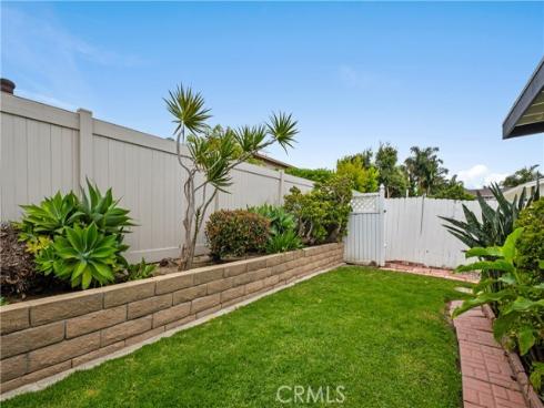 20852 Lancelot Lane, Huntington Beach, CA